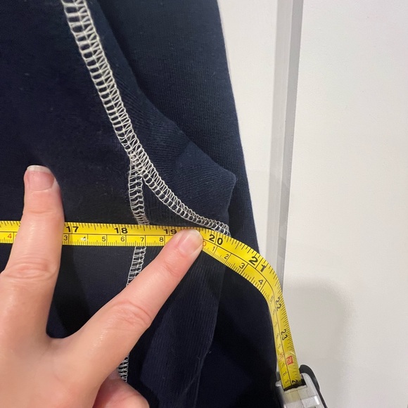 Old Navy boy’s oversized sweat top - Picture 9 of 10